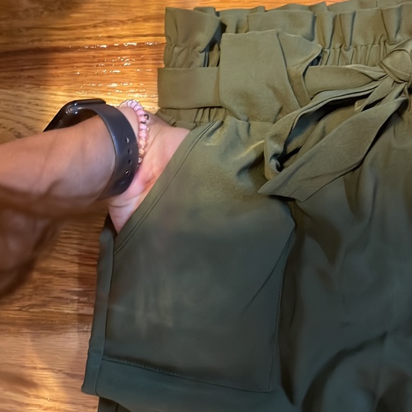 fancy pants, size M - Picture 3 of 4